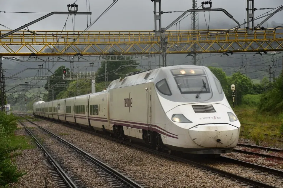 AVE Serie 130