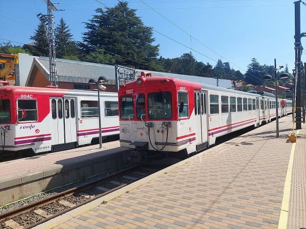 Serie 442 Tren de Cercanías