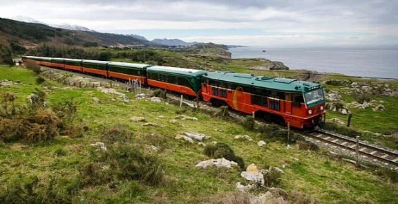 Expreso de La Robla, tren de lujo por el norte de España